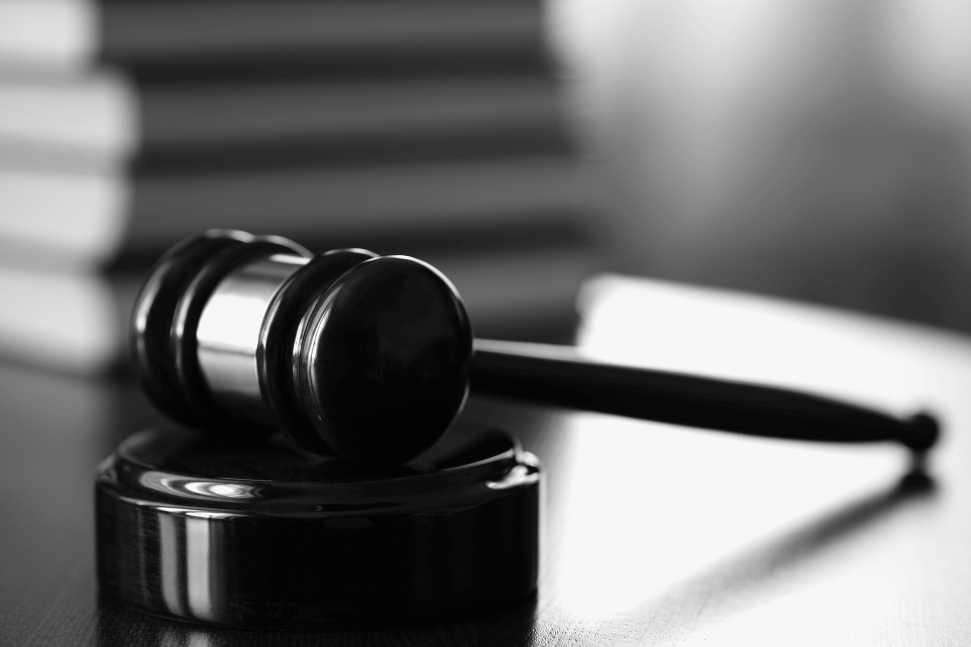 Ο δικηγόρος στο πλευρό της κοινωνίας